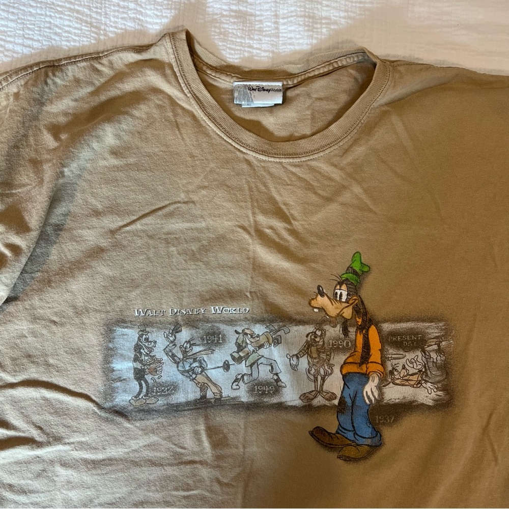 Vintage Y2K Disney Goofy Tshirt